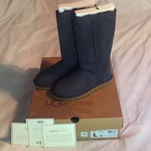 ✨NWT✨ Ugg Tall Classic
